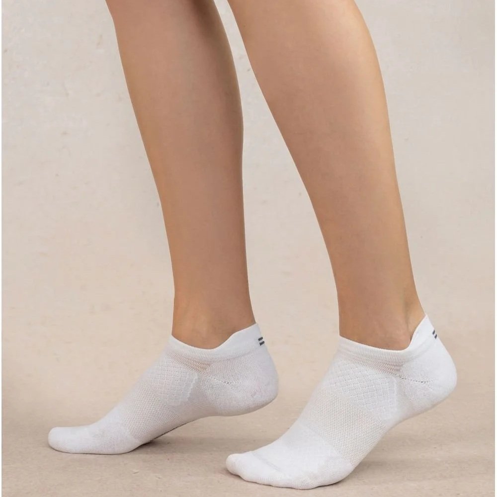 BF6520-Cotton-Dynamic-low-cut-ankle-white.jpg