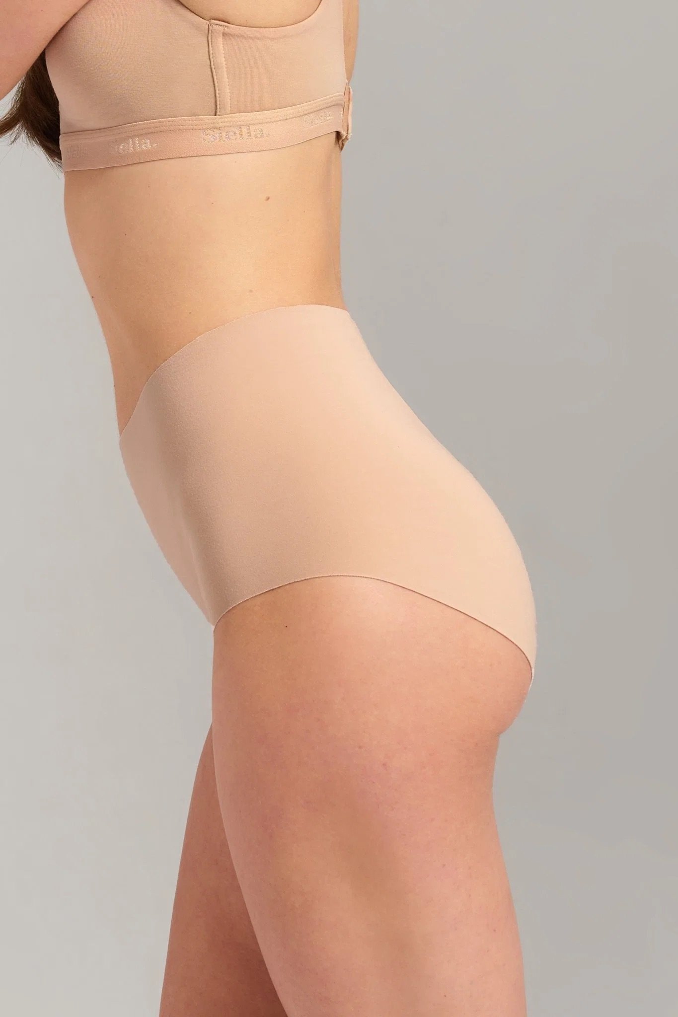 Siella-organic-cotton-no-show-high-waist-brief-beach-beige-side.jpeg
