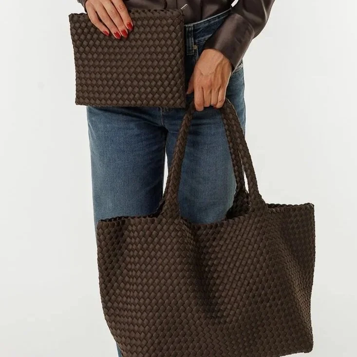Limlim-Neoprene-XL-Tote-Bags-Model-Brown.jpg