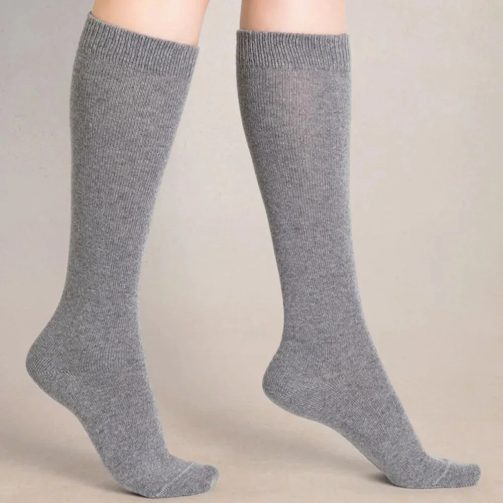 BF6198-Cashmere-Knee-High-Gris-Model.jpg