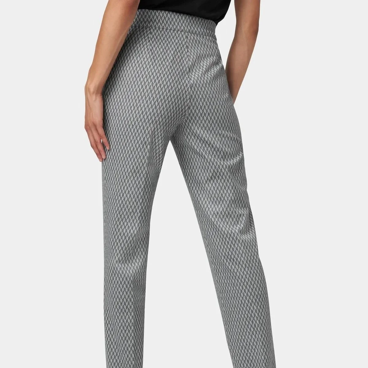 Hue-u23815-geo-pull-on-trouser-grey-geo-back.jpg