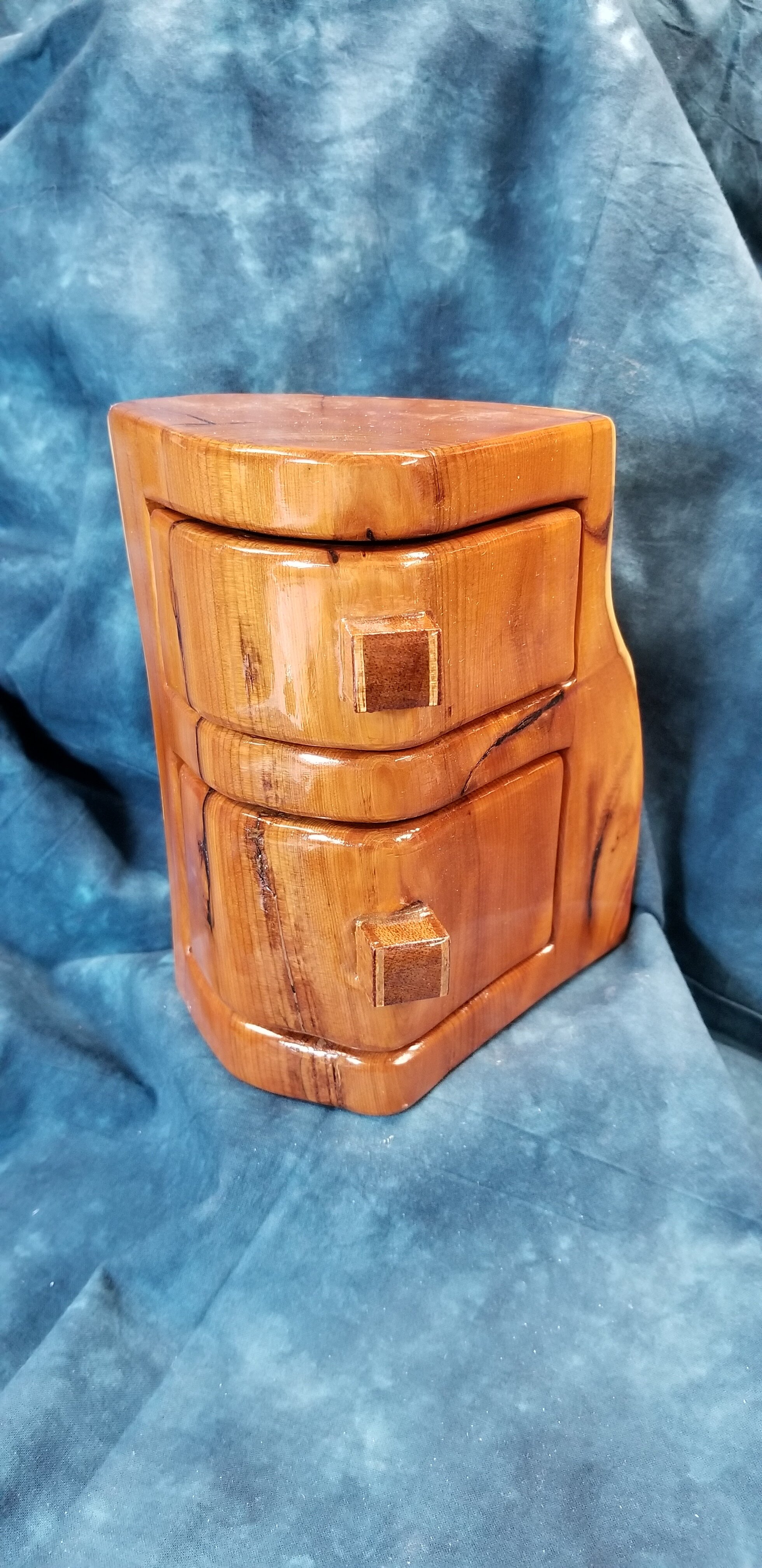 A15058 Yew corner 2 drawer