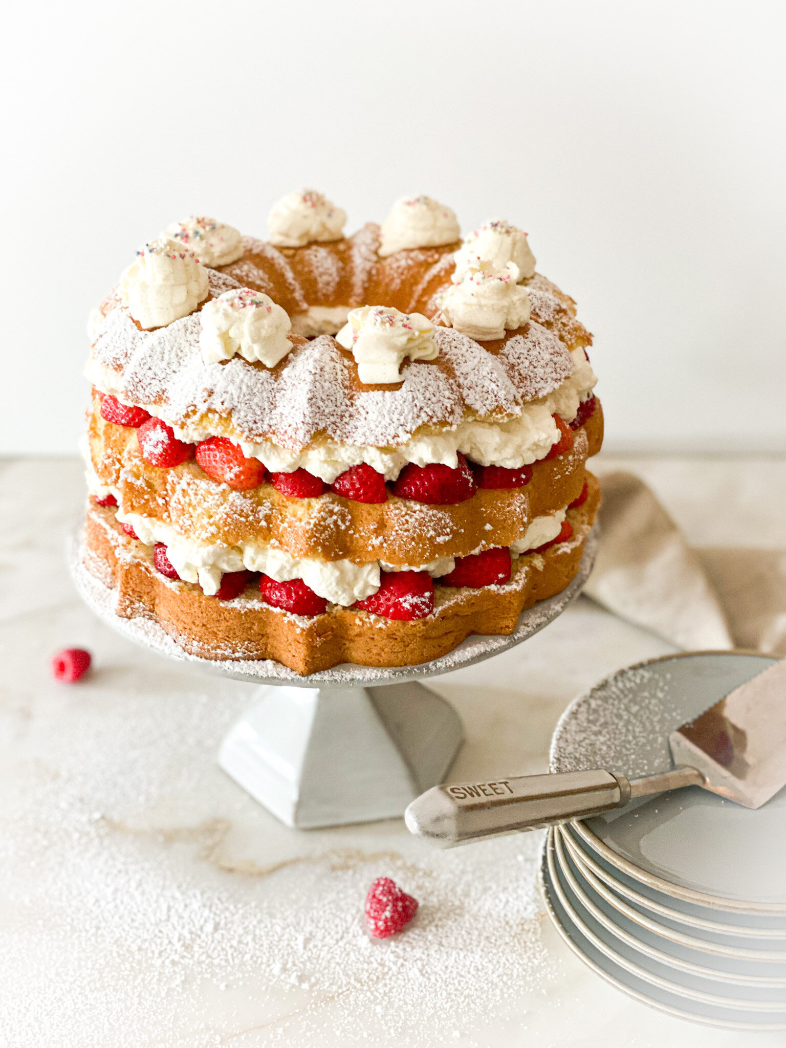 Chiffon Cake with Strawberries and Cream