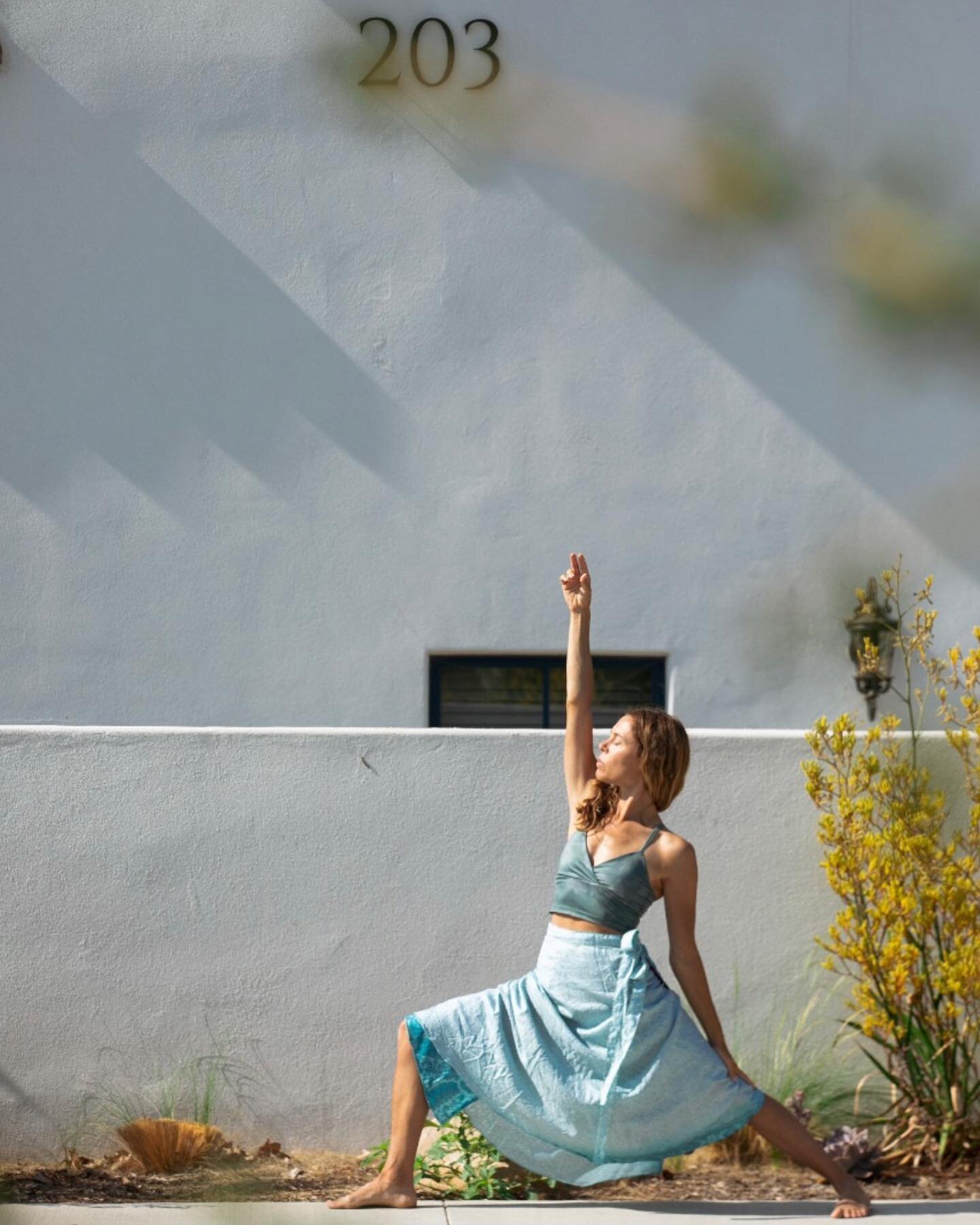 Some days I feel like super woman, others I just want to crawl into child pose and disappear into the abyss. 

Ph. @malebollini ⚡️ 

#vulnerable #functionalmovement 
#ridethewave #breathe #acceptance #yogateacher