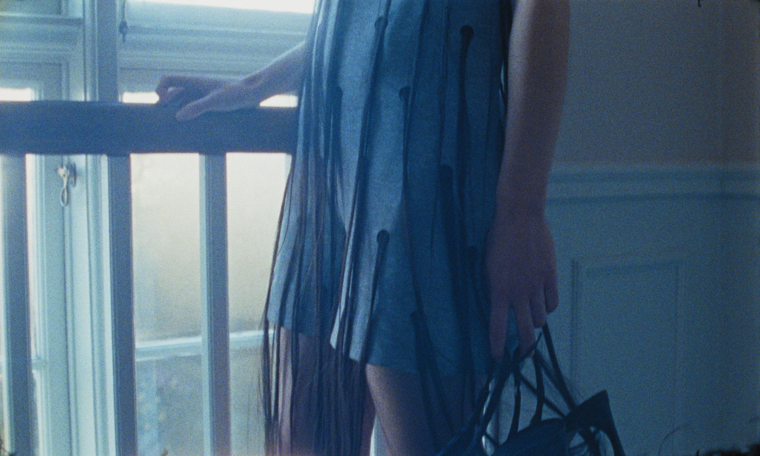 inbetweenfloors_master_clean5_cold_01003307.jpeg