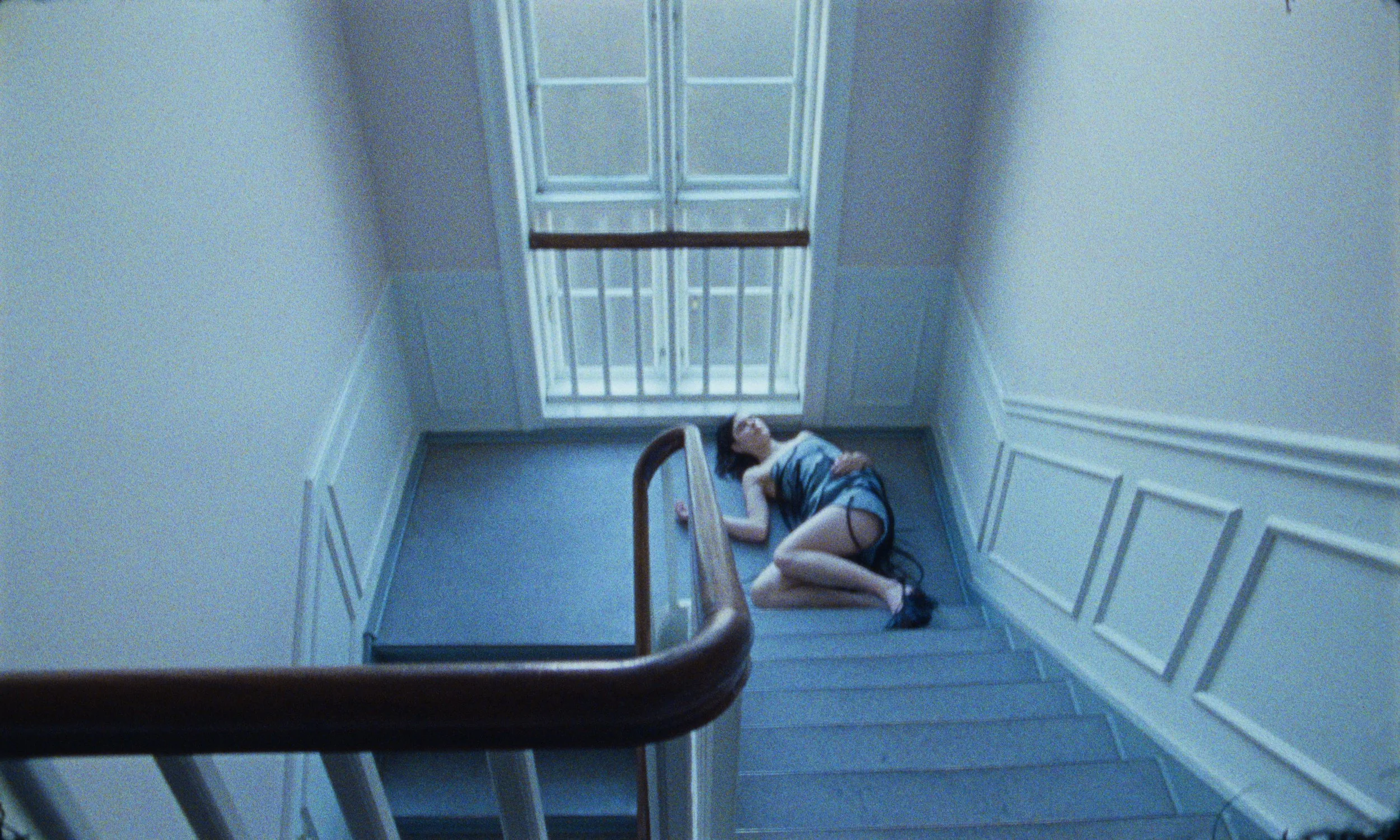 inbetweenfloors_master_clean5_cold_01003906.jpeg