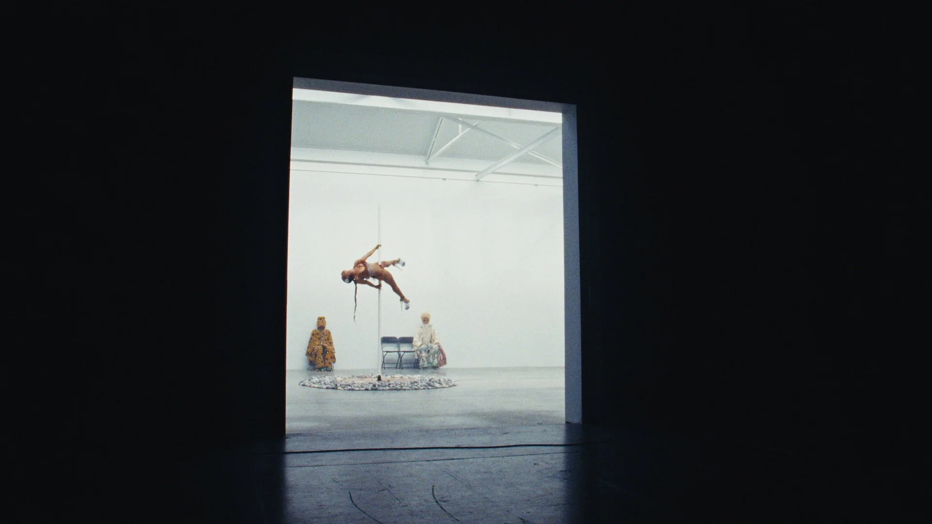 DANCERFULLVIDEO_GRADEV1_00005107.jpeg