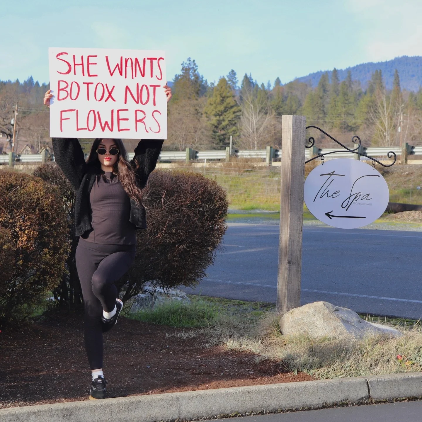 Roses fade&hellip; Botox lasts. 

This Valentine&rsquo;s, she doesn&rsquo;t want flowers she wants smooth skin, soft lines and that fresh, confident glow. 

Because the best gift? Results. 

Hint hint: Gift cards available in-store + online. 💌 
#Bot