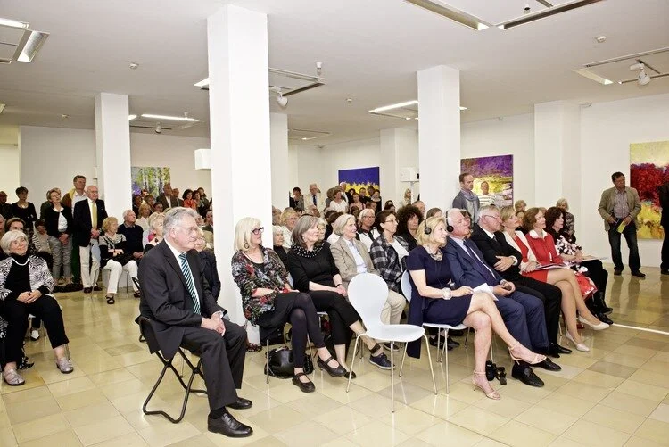  Ausstellungseröffnung von Susan Swartz im Ludwig Museum, Deutschherrenhaus Koblenz am Deutschen Eck vom 20.05.2015
Es sprachen Prof.Dr.Joachim Hofmann-Göttig (Oberbürgermeister der Stadt Koblenz); Julia Klöckner (CDU Rheinland-Pfalz), Frau Prof. Dr.