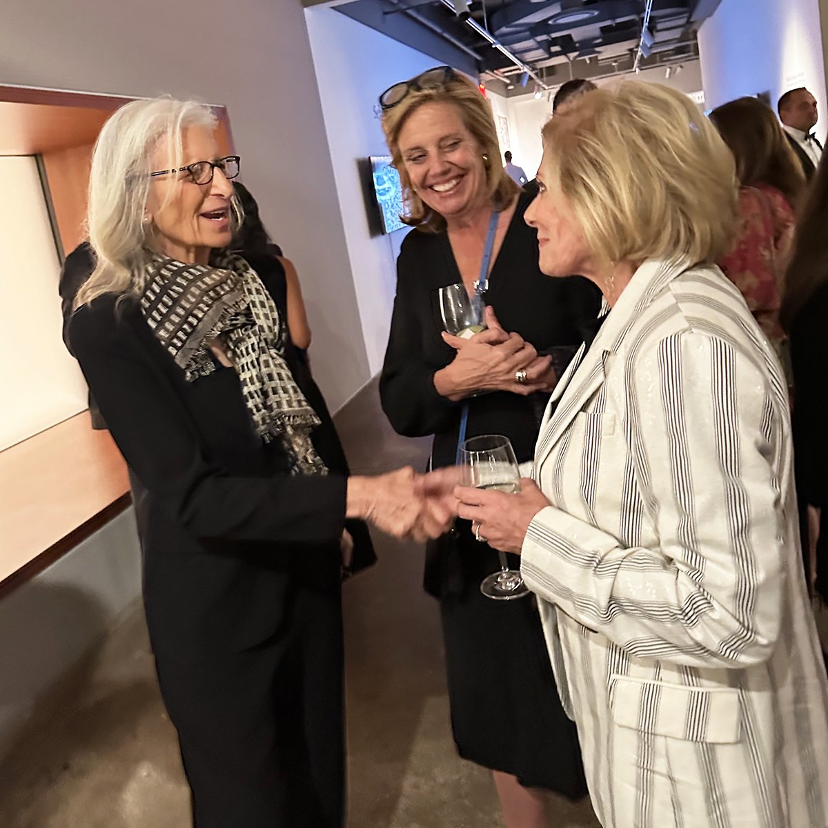  Susan with Annie Leibovitz &amp; Geralyn Dreyfous 