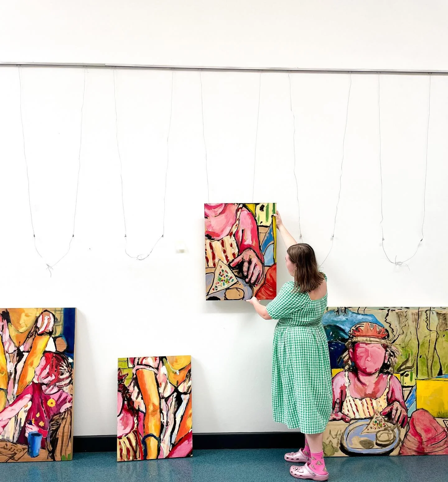 LEXIE WORBOYS 
Colorful both in paint and personality, 22 year old Lexie is an emerging artist based in Awabakal country, Newcastle. 
Her practice is inspired by old family photos and times of celebration. These captured moments are intimate, joyful 
