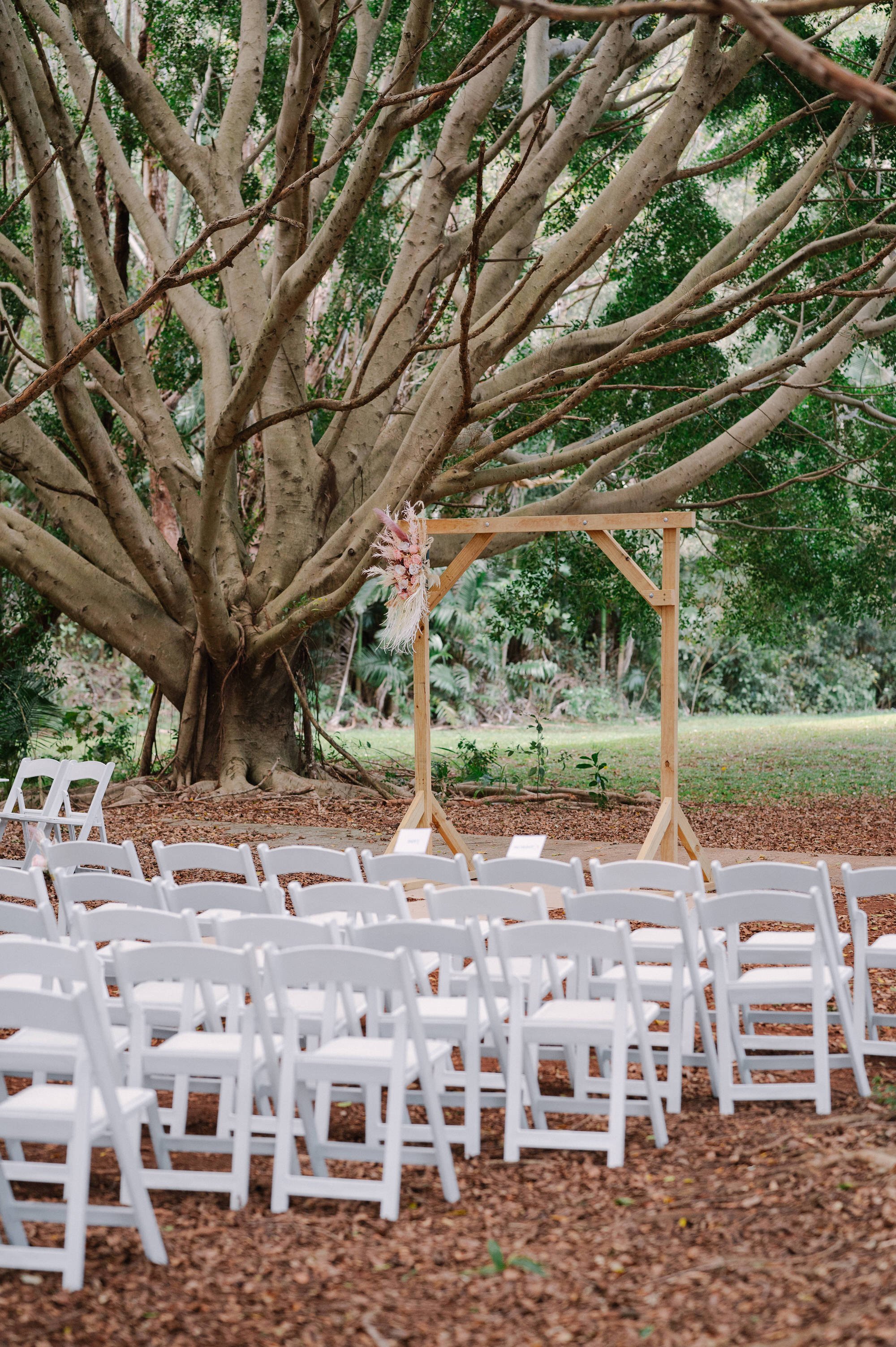 22.08.27 Rachel & Ryan - 01 Before the Ceremony-11.jpg