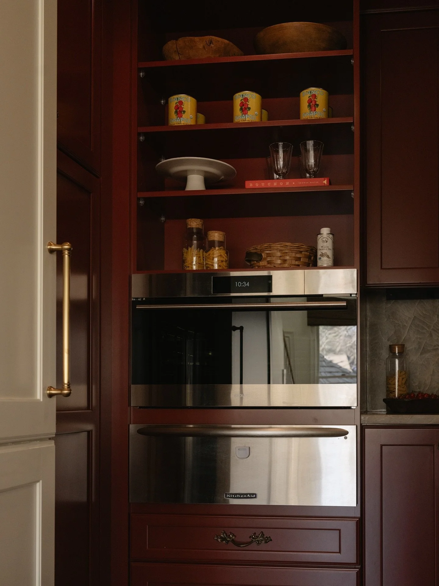 The perfect hidden pantry for all your storage and hosting needs! Or simply to use as a hide out when family gets to be too much over the holidays...

#interiordesigner #atlantainteriors #atlantainteriordesign #atlantadesigner #pantry #pantrygoals #p