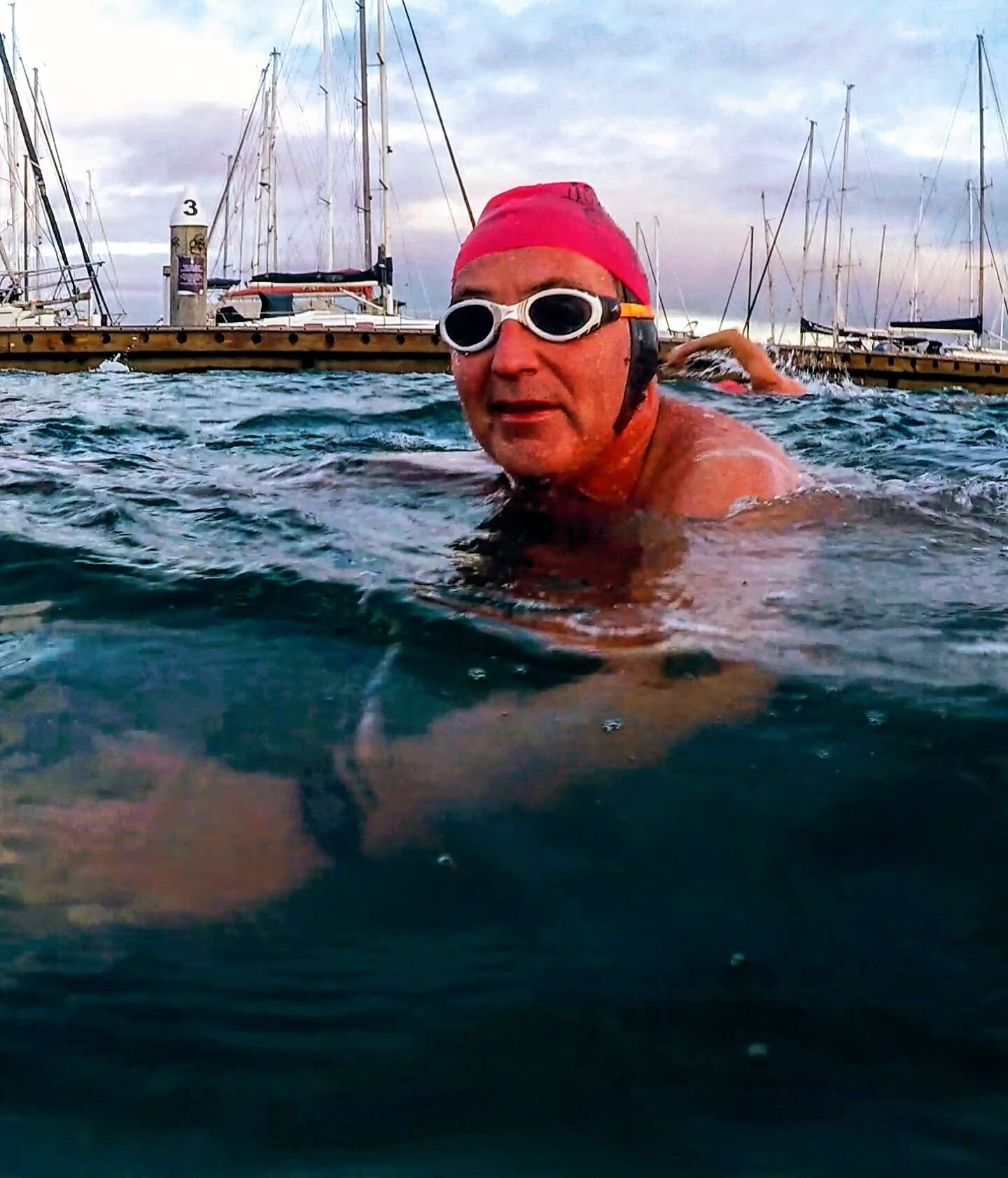 A Cam converts rotational motion to reciprocating motion. 
.
#brightonicebergers 
#royalbrightonyachtclub 
#winterswimmingaustralia 
#winterswimming 
#melbournebeach 
#melbourneaustralia 
#portphillipbay 
#middlebrightonpier 
#brightonvictoria 
#midd