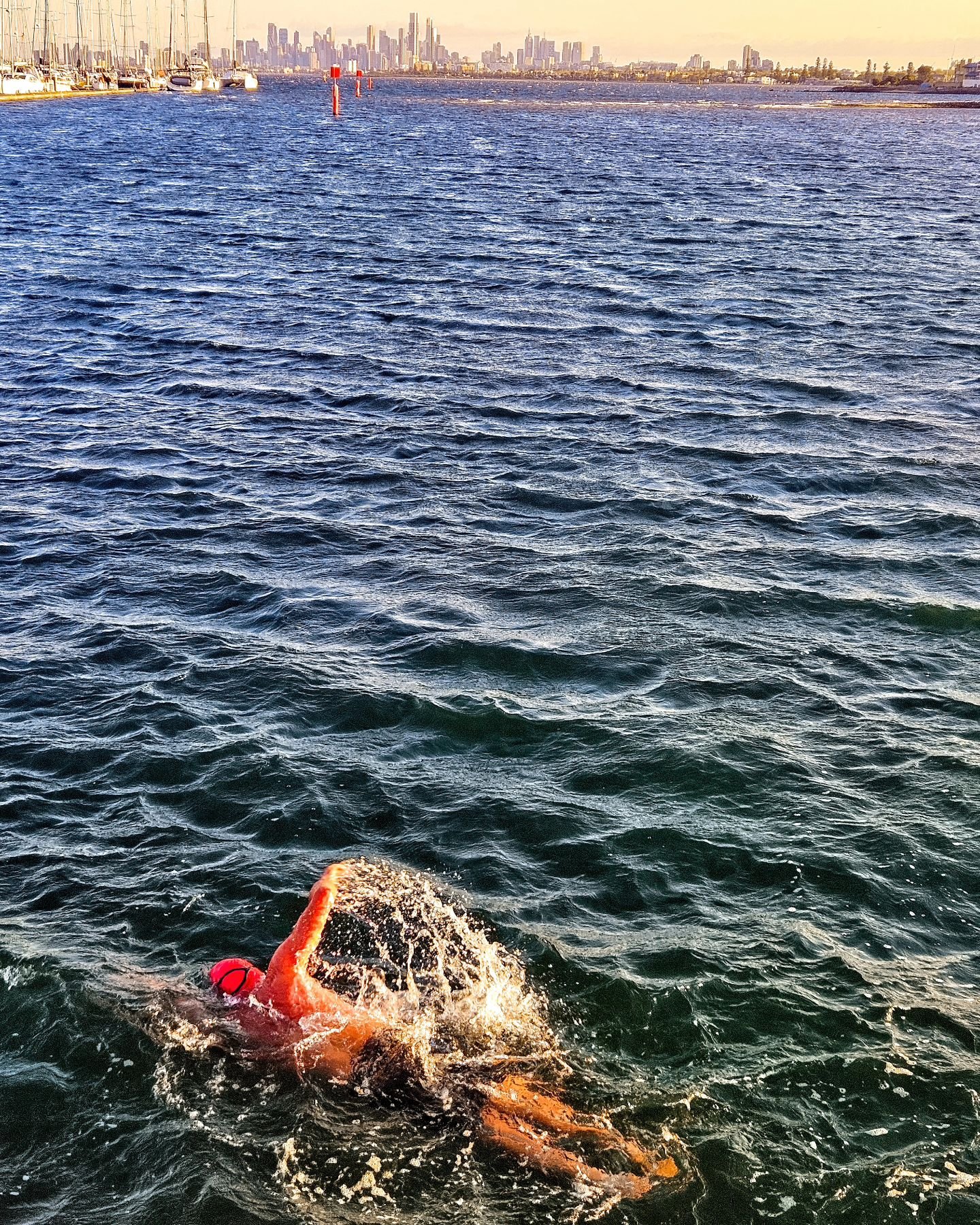 *Brighton 09-08 07:05 sea=13c  air=10.1c  wind speed=19 wind gusts=26 direction=N 
https://ozswims.co

#brightonicebergers #brightonvictoria #allswimsau 
#melbourneopenwaterswims #baysidevictoria #bowsvictoria #baysideopenwaterswimming #melbourneopen