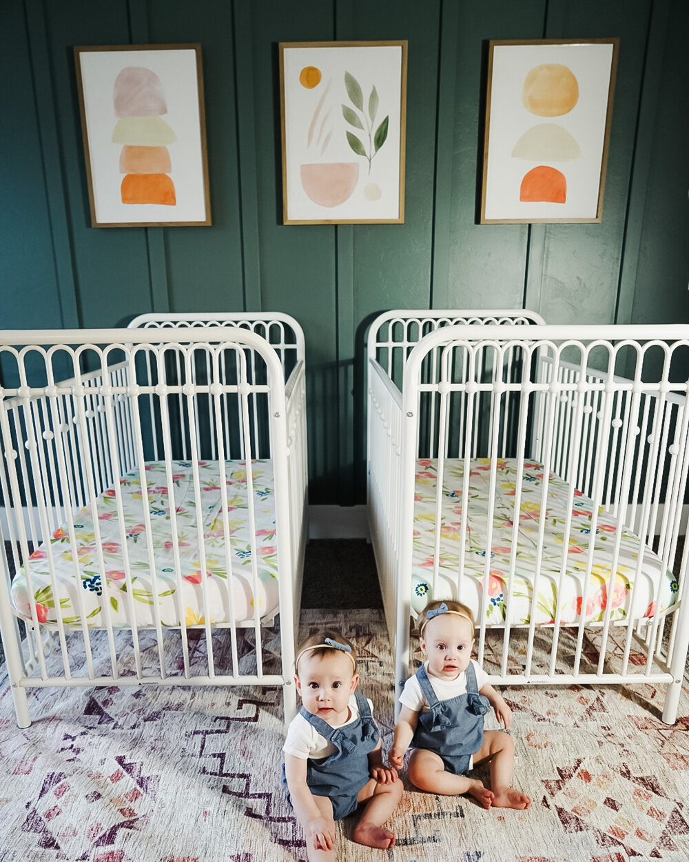 twin girls settling into their new room ☺️