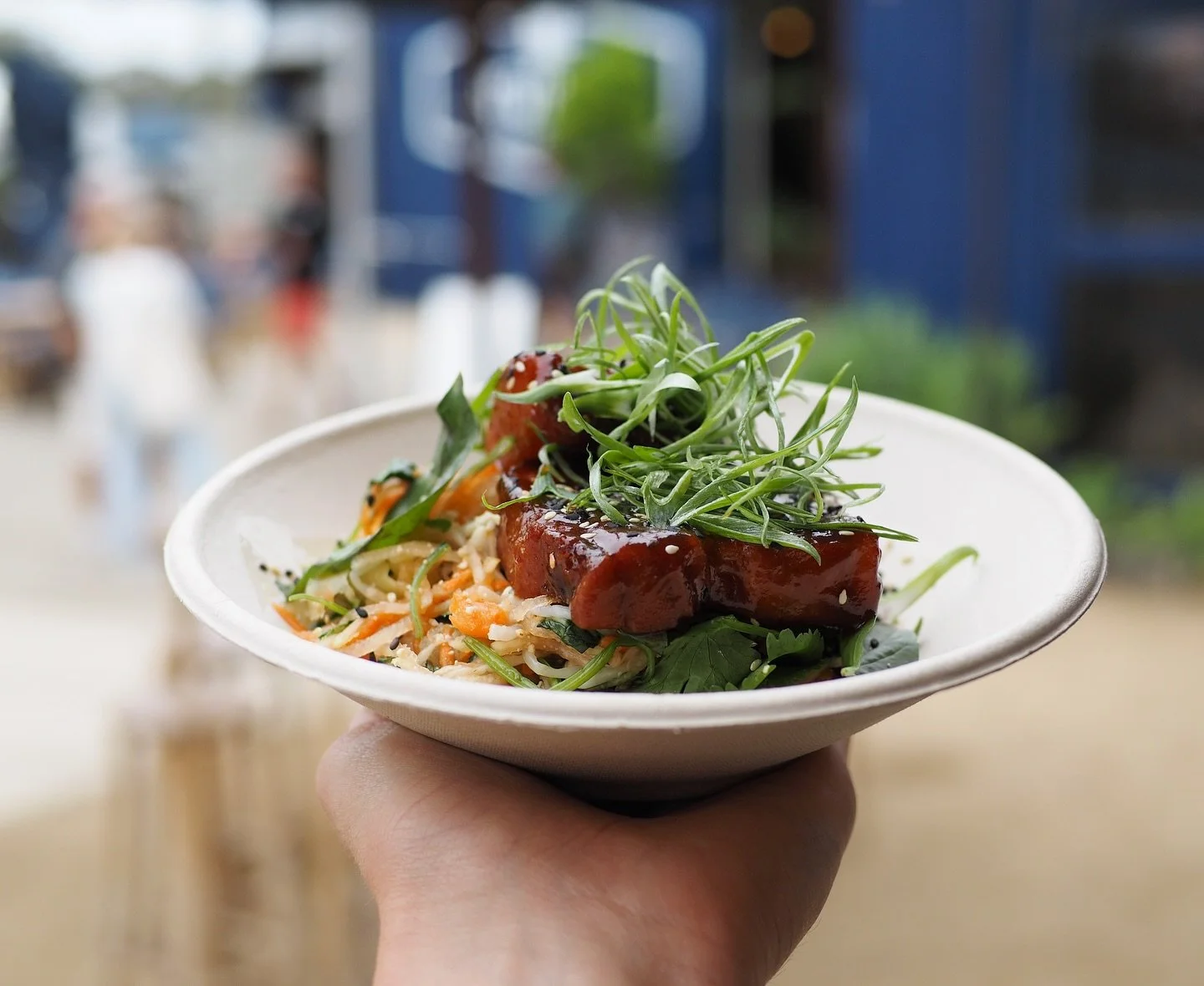 &bull; our new crispy pork belly &amp; green papaya salad&bull;

Just the right choice on these hot spring days! 

#jervisbay #huskisson #foodtruck #pork #porkbelly #shoalhaven