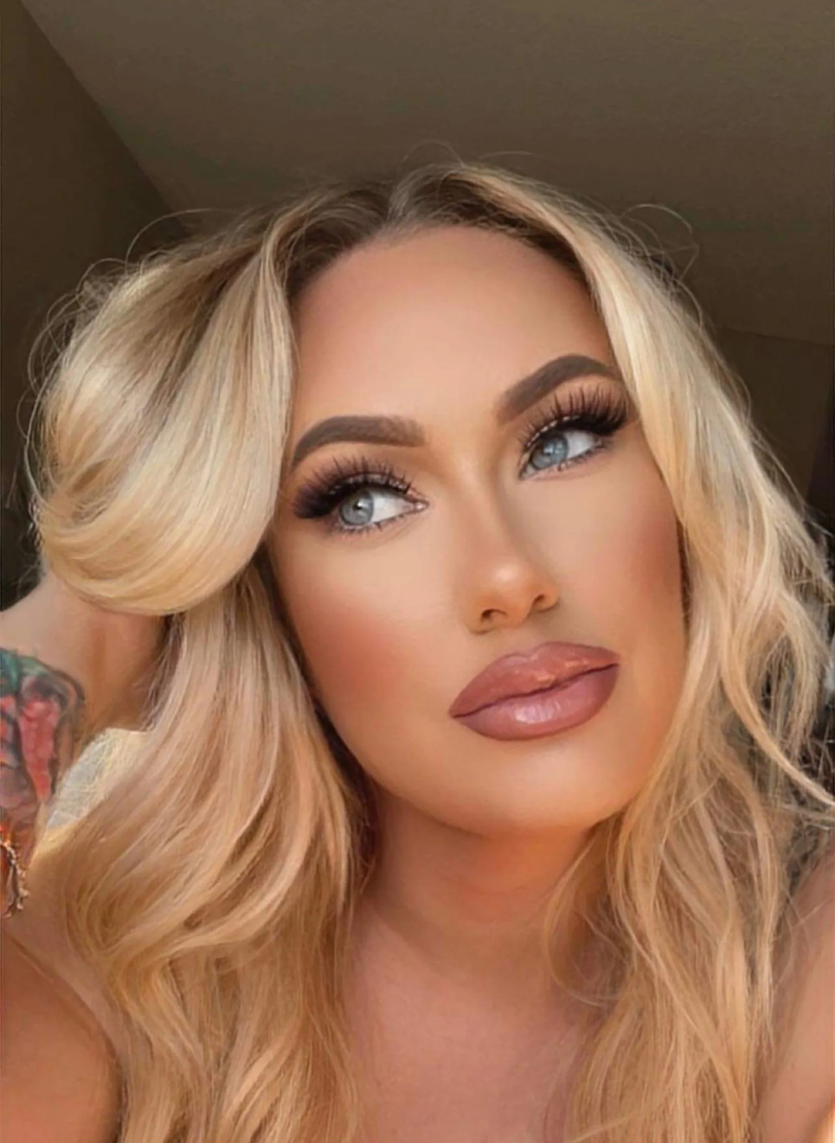 Amy August Wikipedia - dif3h0s