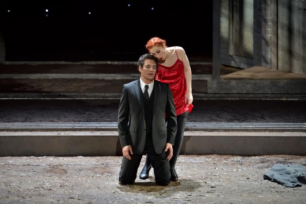  Massenet’s Manon - Opéra Comique (2019) [Photo: Stefan Brion] 