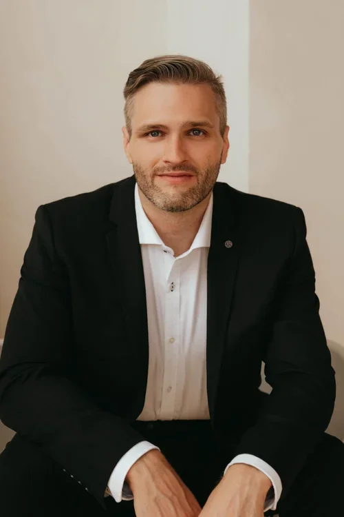 Scott Rumble with Toronto Operetta Theatre