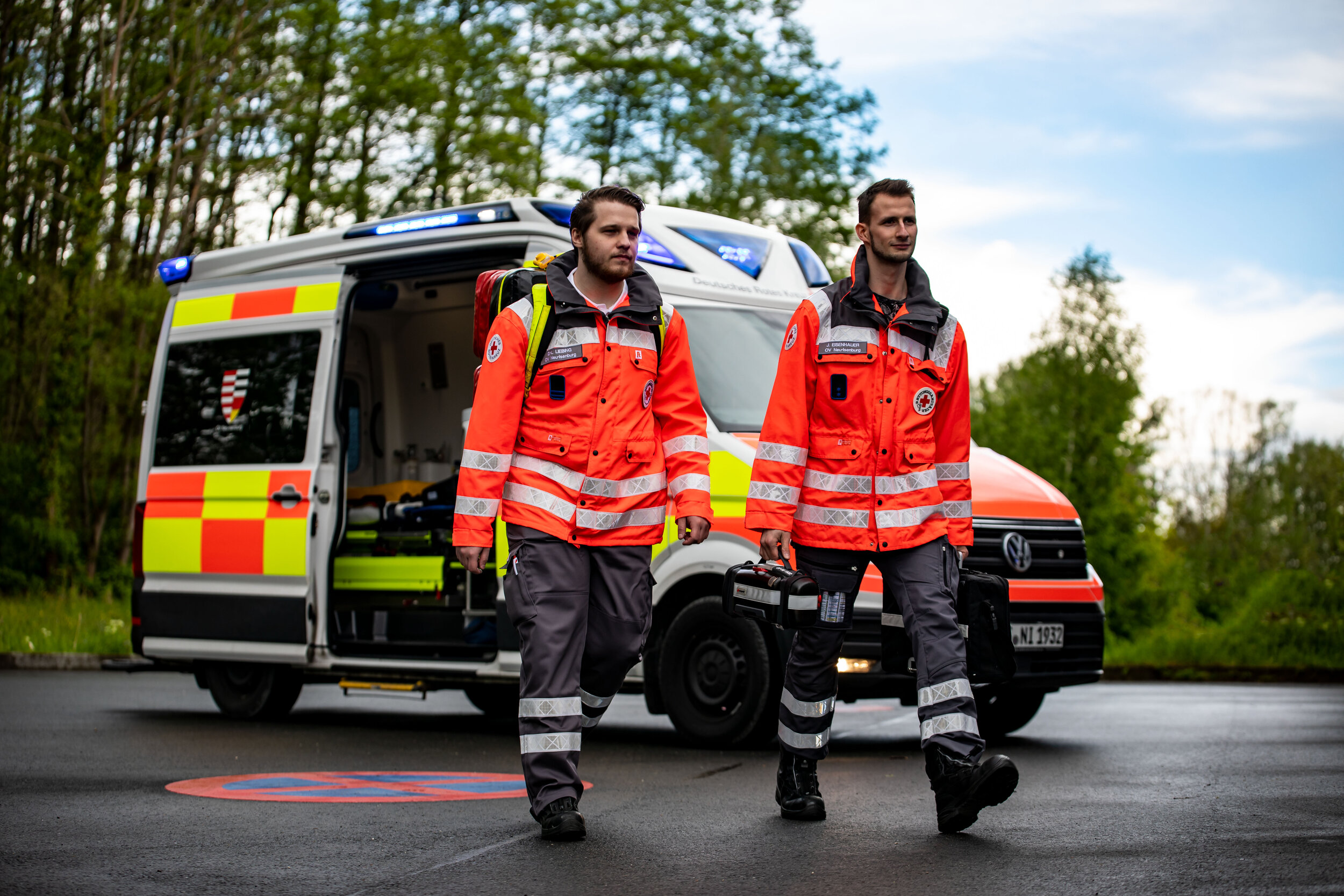 Mit neustem Material auf dem Weg zum Einsatz, unsere ehrenamtlichen Helfer ©Kegler