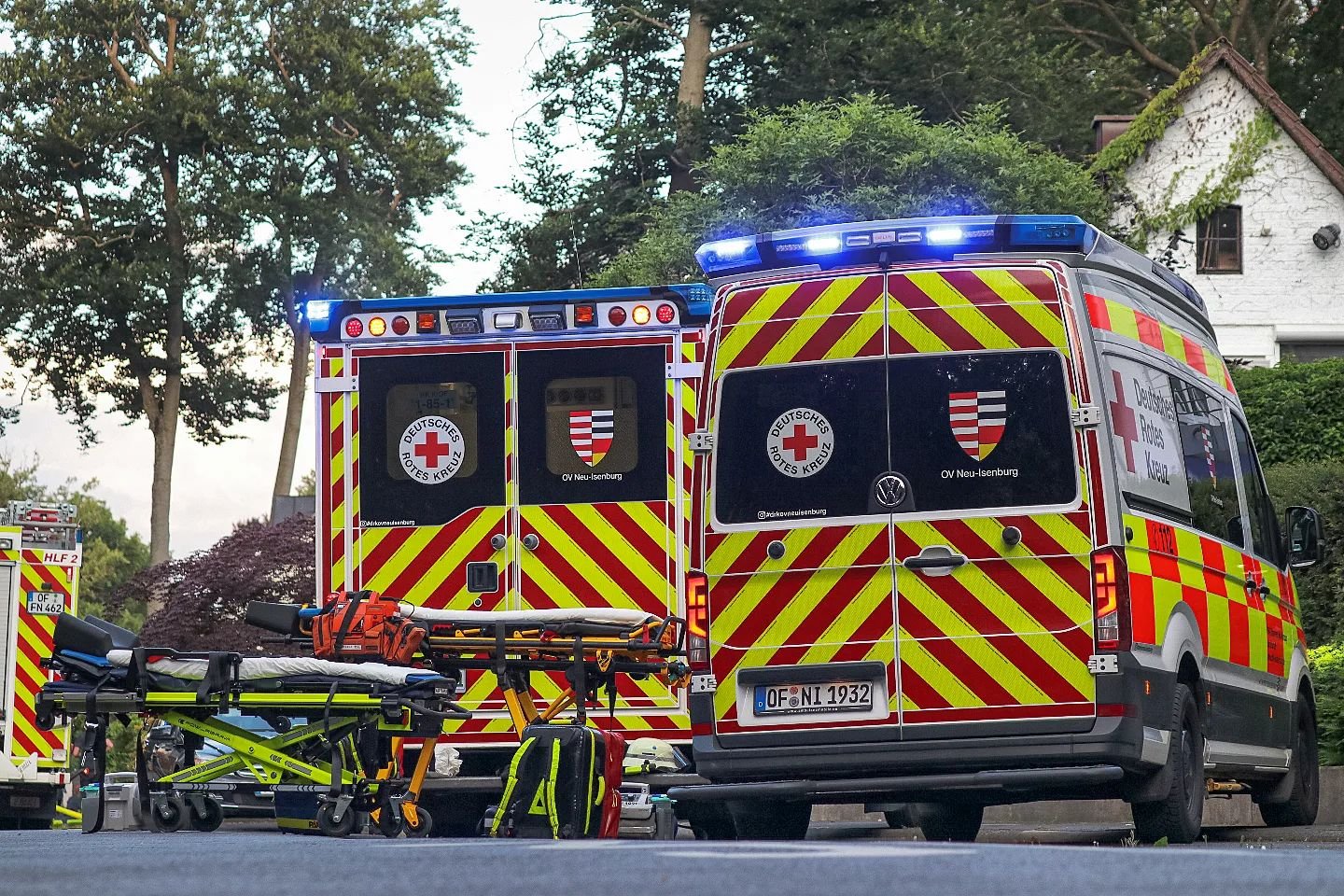 Rettungswagen und Notfall-KTW als Behandlungskomponente im Einsatz bei einer Zug&uuml;bung der @ffneuisenburg letzten Dienstag

Mehr auf unserer Webseite!
Danke @5vision.media f&uuml;r die Bilder
---
#deutschesroteskreuz 
#deutschesrotesteam #drkovne