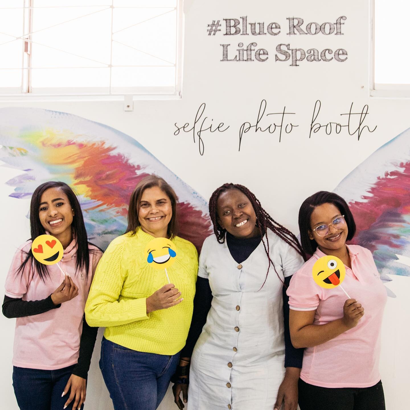 Blue Roof invites you to a new monthly Market happening the FIRST SATURDAY of every month, with the launch event taking place @ Blue Roof on Sat 3 October from 9:00 to 13:00.
.
.
Join us for a fun-filled day, with well-priced stalls, a variety of gre