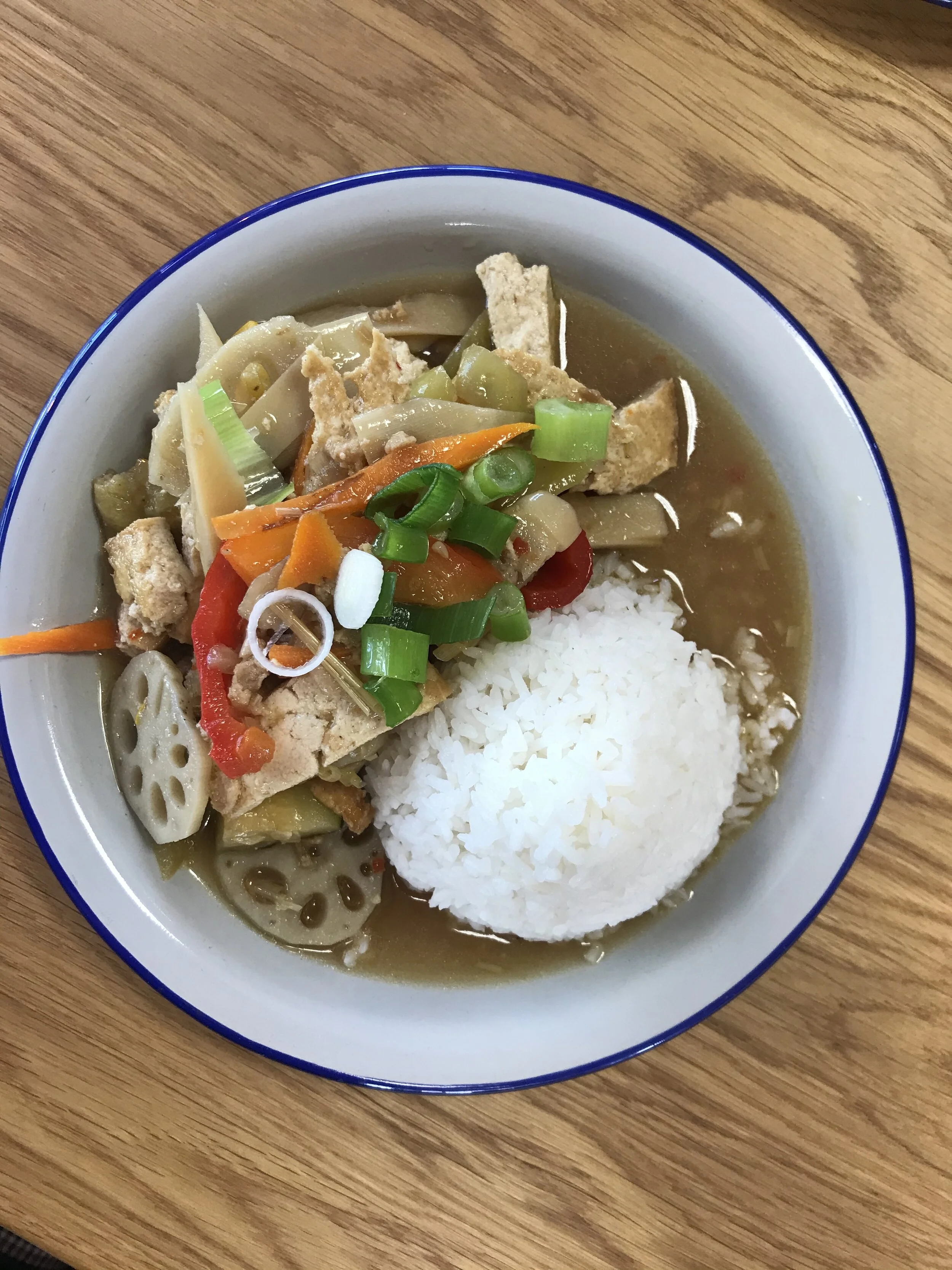 Thai-Mittagstisch im Thai Floating Market in der Mainzer Straße