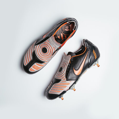 Nike Total 90 — Boots UK