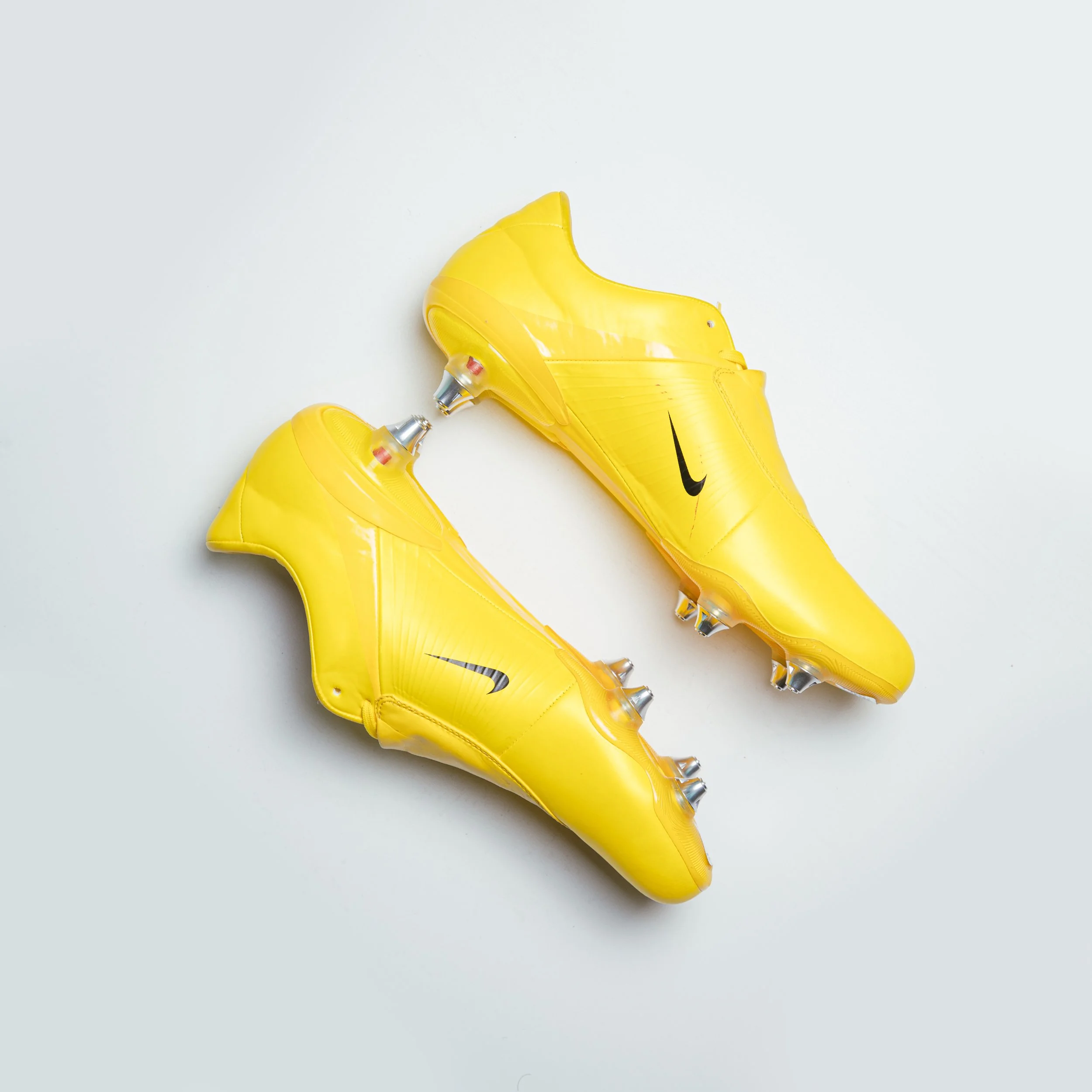 nike mercurial vapor studs