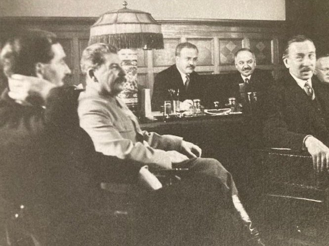 [from left] Eden, Stalin, Molotov, Maisky 22 March 1935 Kremlin