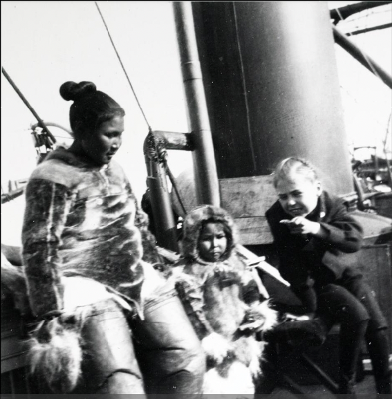 Peary's daughter Marie (right) with Ahlikahsingwah, who bore two of Peary's children (centre)