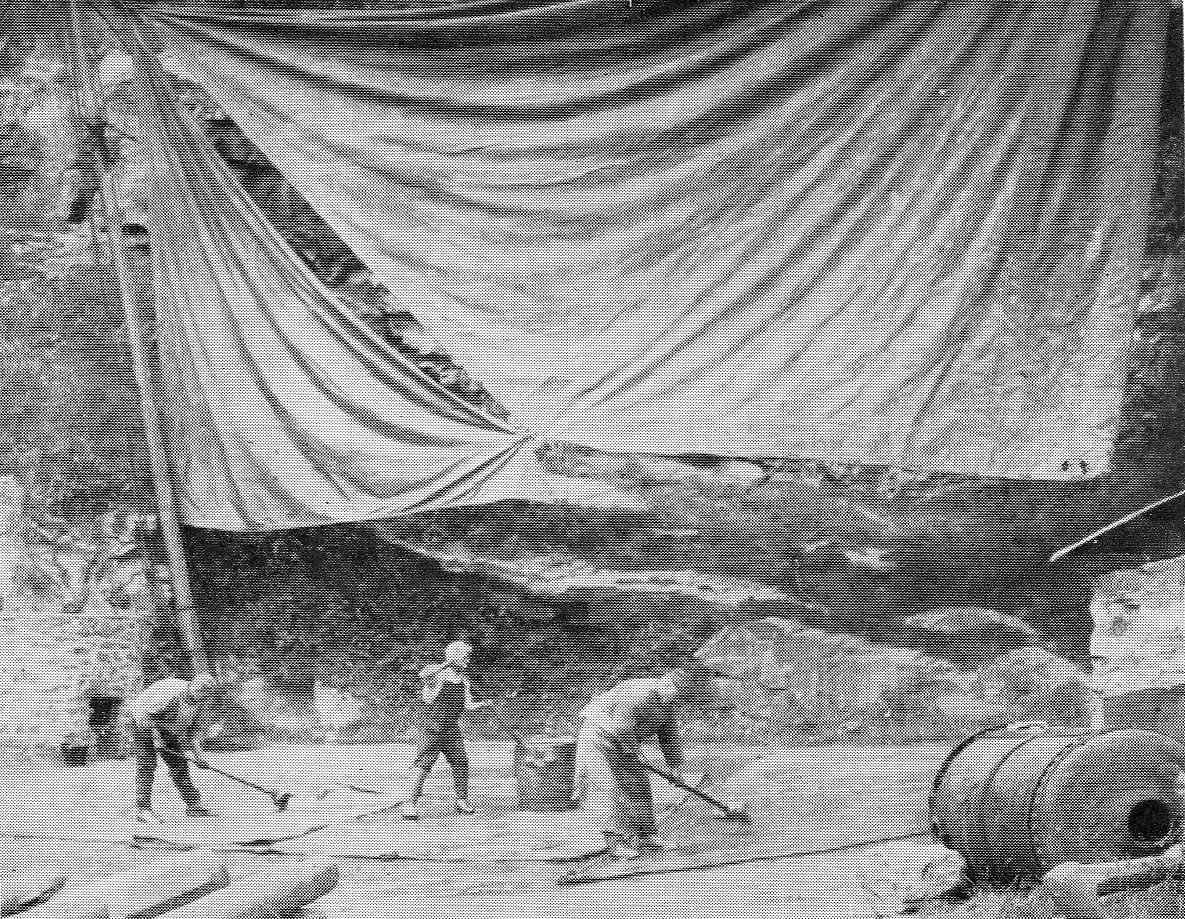 Dressing sails or 'barking' turning them ochre colour