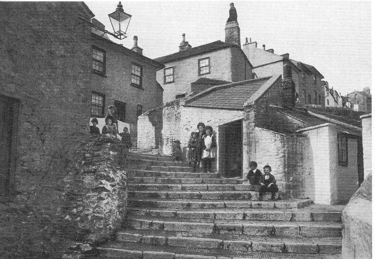 Overgang steps above where Kitty lived