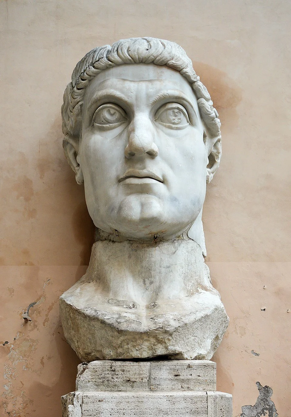 Head of a statue of Emperor Constantine