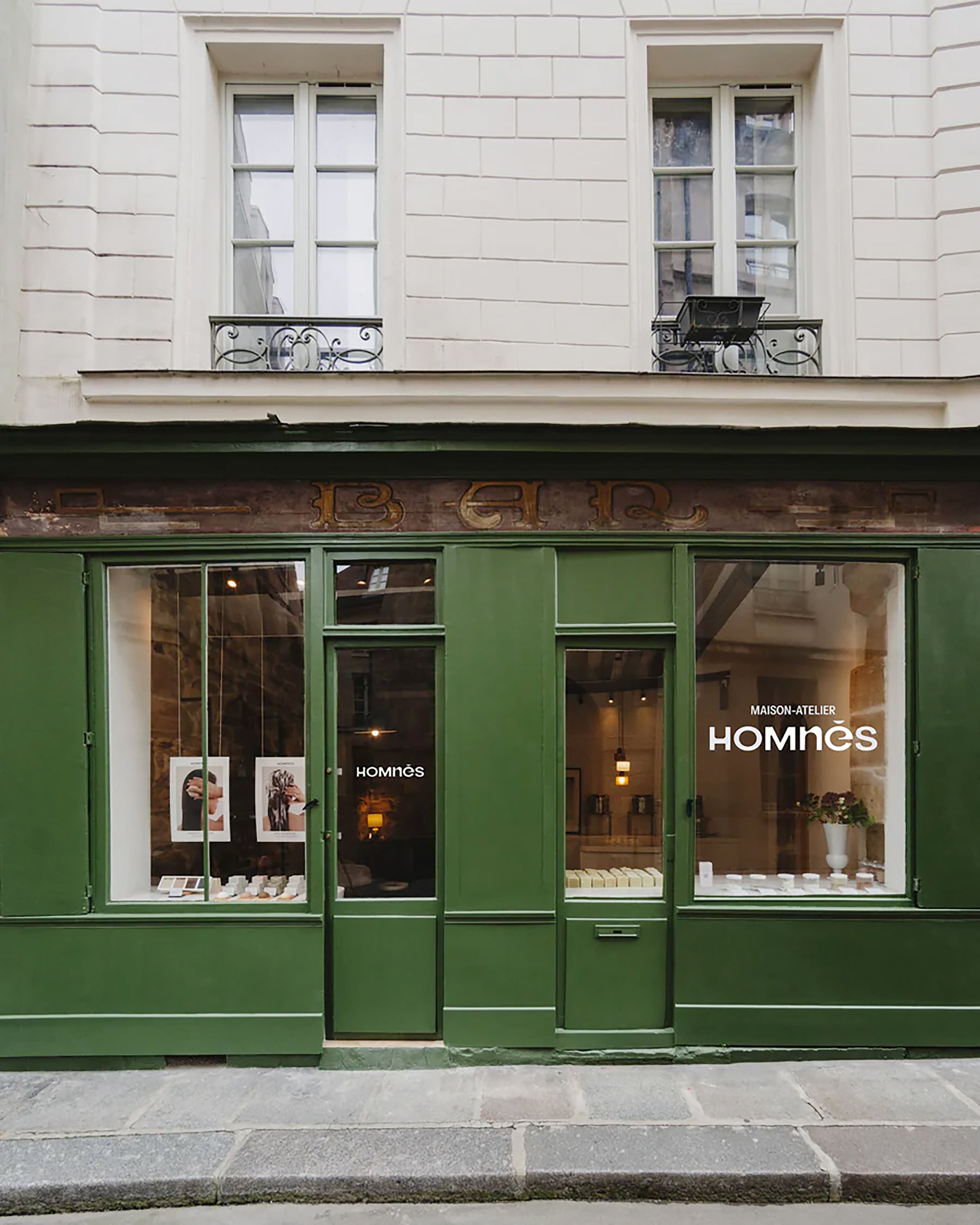 Façade de la maison-atelier Homnès, marque de savons et shampoings solides