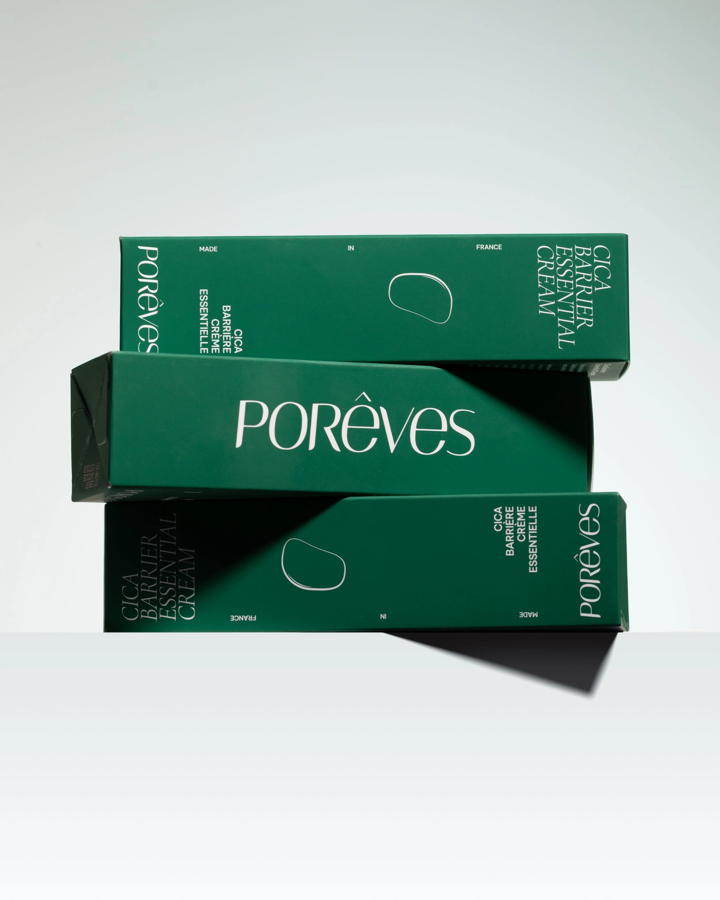 Cohérence entre identité de marque et packaging Porêves