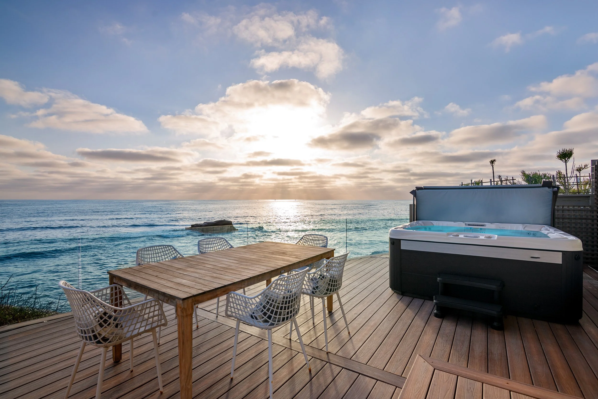 5676 Dolphin Pl_NEW001.jpg