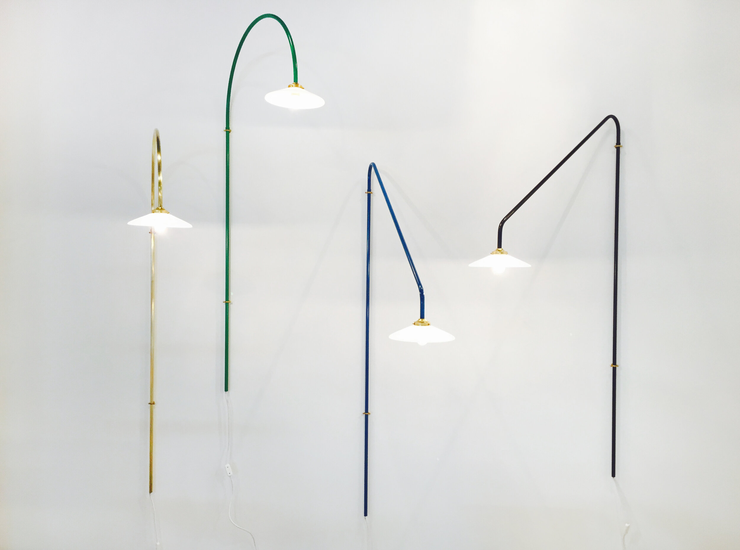 v9015014z_mullervanseveren_hanginglamps_numberoneblack_b.jpeg