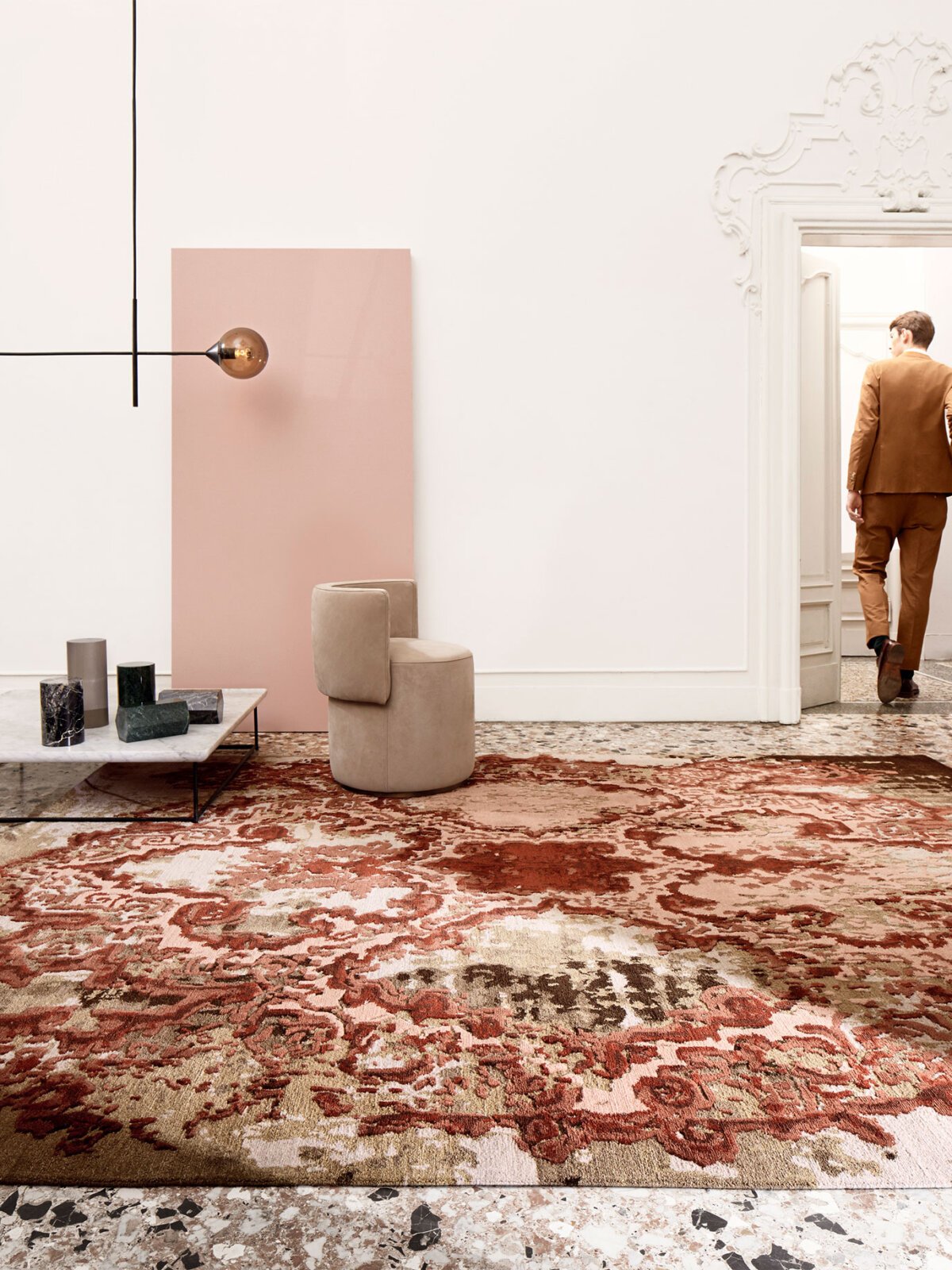cc-tapis-_-Traces-de-Orient-by-cc-tapis-photo-Lorenzo-Gironi-styling-Motel409-and-Studiomilo-1200x1600.jpeg