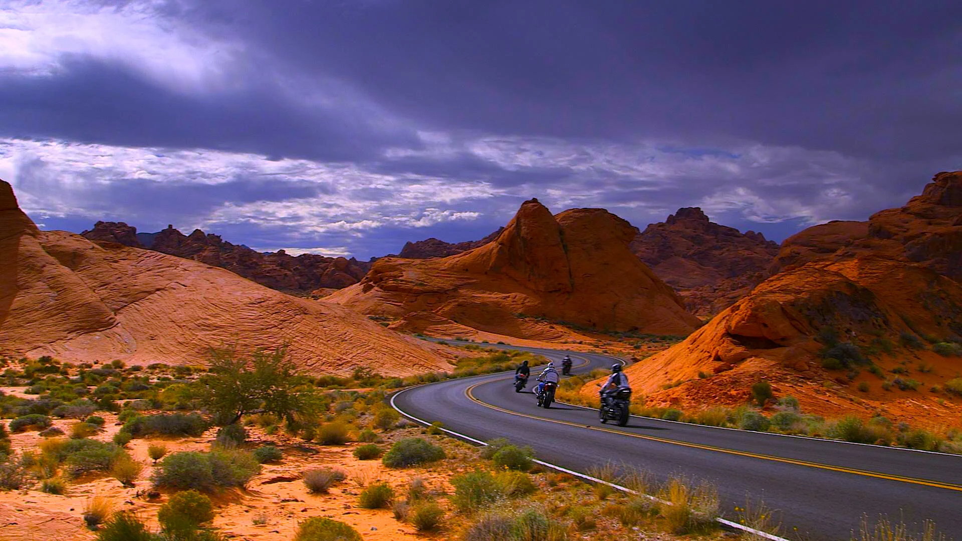 WhyWeRide_VALLEY OF FIRE_CT.JPG