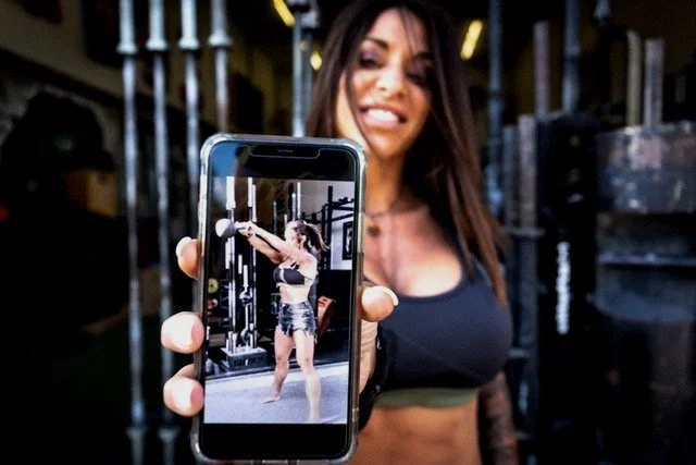 Je suis également votre entraineur personnel.