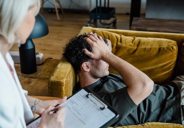 A man consulting to expert