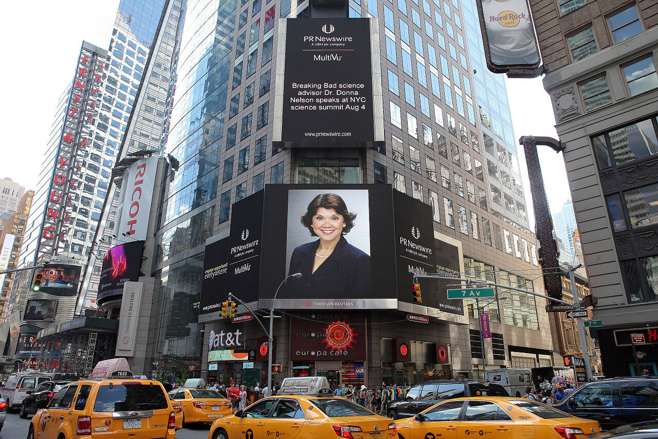 Dr._Donna_J_Nelson_Times_Square_photo.jpg