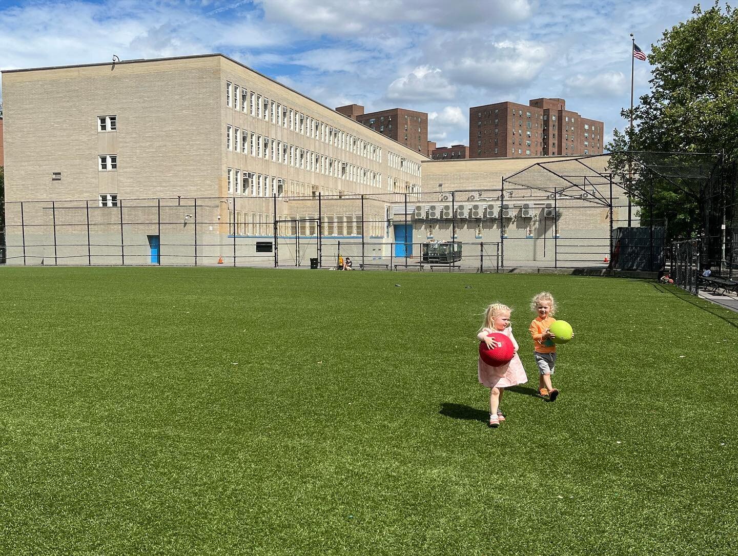 There&rsquo;s nothing better than exploring the city&rsquo;s parks for some gross motor play during summer camp! #pota #preschoolofthearts #reggio #reggiopreschool #preschoolinspiration #earlychildhoodeducation #earlylearning #camp #sota #summerofthe