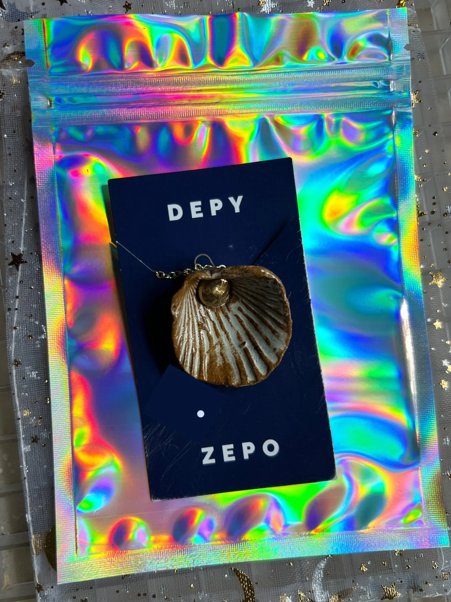 SUMMER ISNT OVER DO U AGREE Y/N (vote below) I made a lot of cool things this summer, including memories but I&rsquo;ll share that in another post 

Til then, plz enjoy how big my hair got on my last dry brush attempt (last slide) OK ONE MORE Q does 