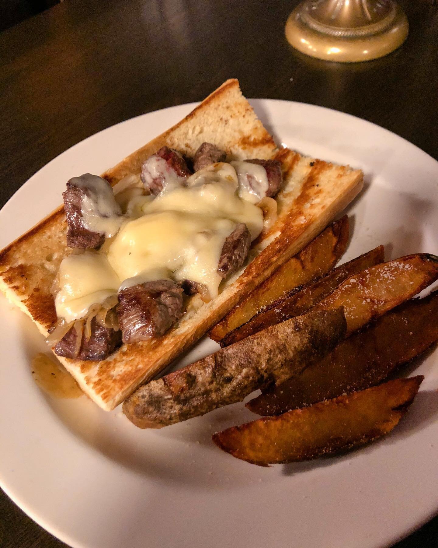 Not in the mood for seafood? Try our Filet Sandwich! 

Filet mignon seasoned with our Hang 5 spice, topped with caramelized onions and Swiss cheese, all on our house-made rolls. Doesn&rsquo;t get much better than that! 

Reservations available at 309