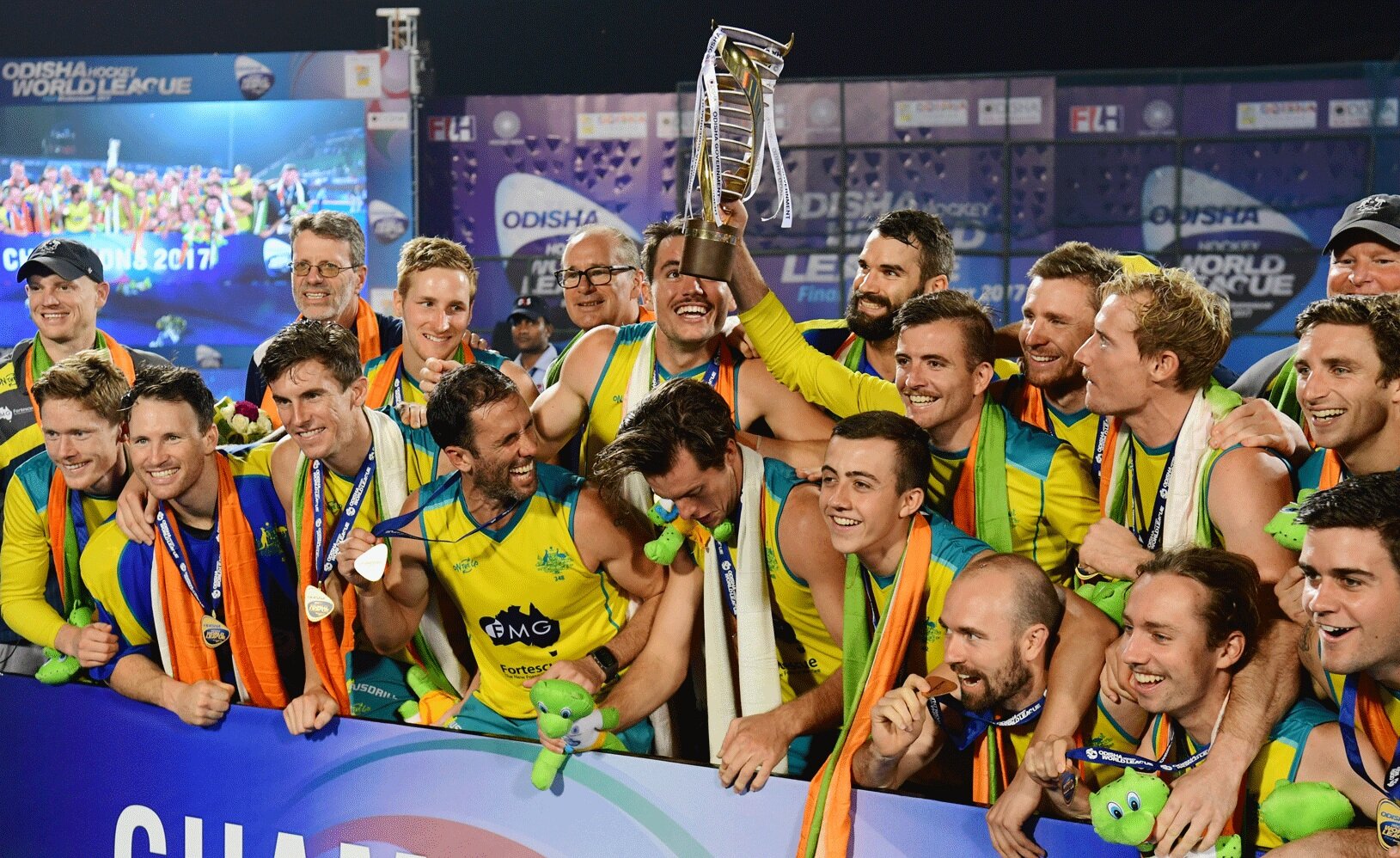 proleague-win-with-the-boys-forweb.jpg
