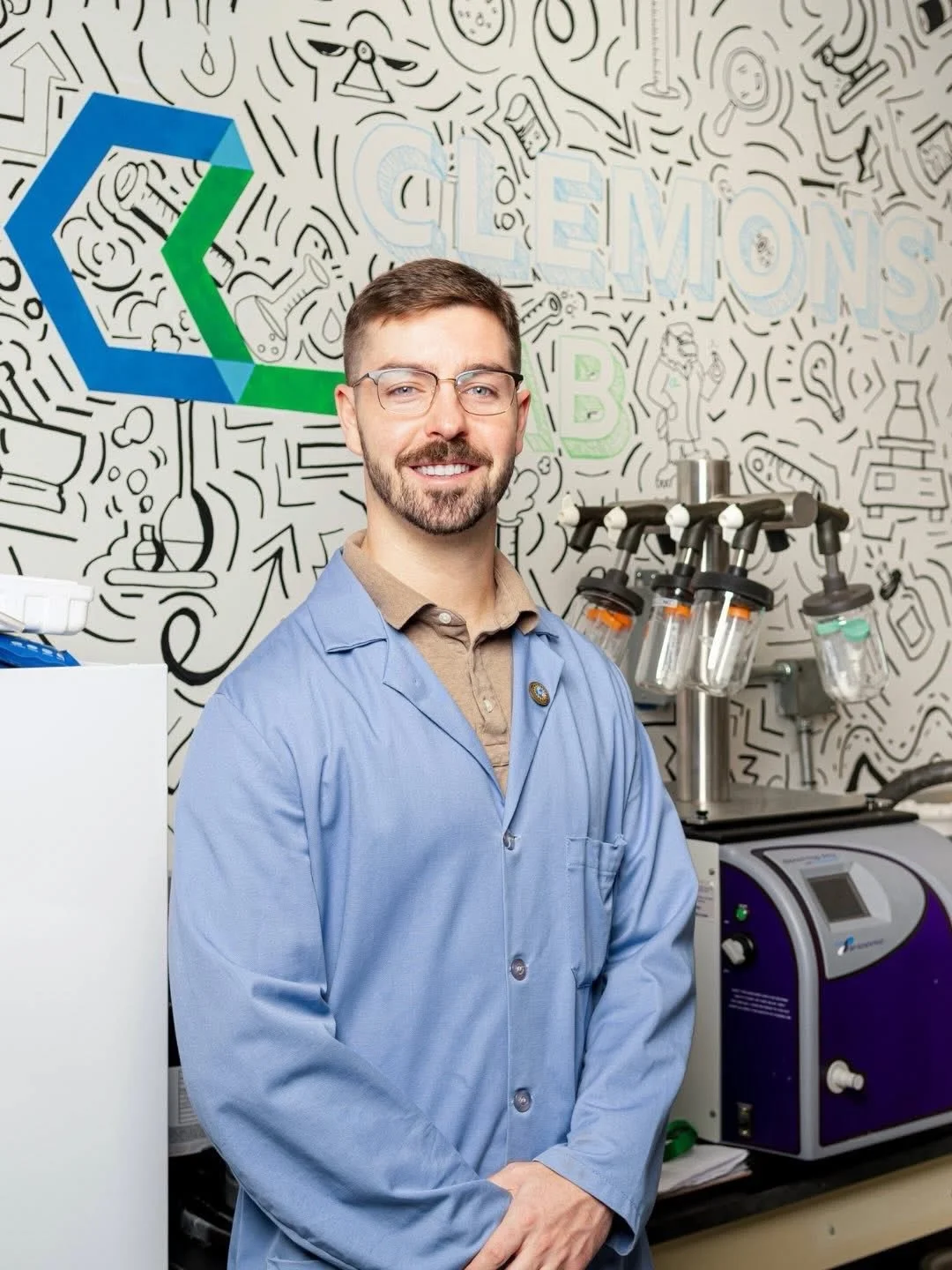 Another @clemonslab Phd graduate securing a position in the @usm_gradschool hall of fame! Congratulations @evanstacy very well deserved! We cannot wait to see what is to come.