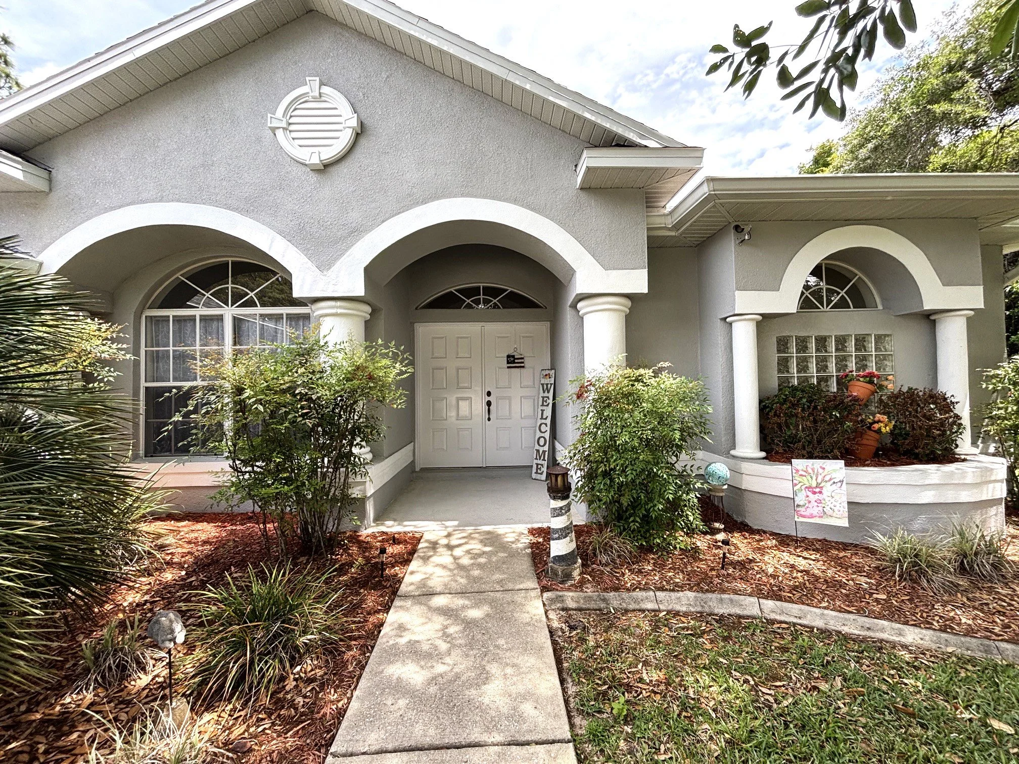 3/2/2 - $ 359,900